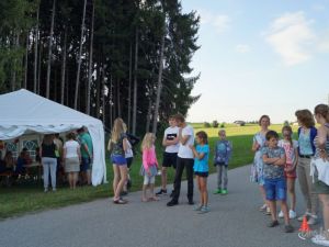 UA170715Nesselwang Singin Activiteiten op Park11.JPG